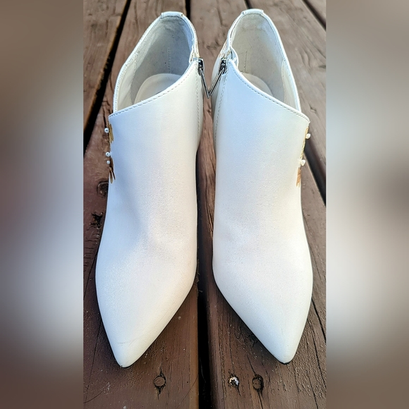 White Bootie Cottagecore Heels, Hand decorated, Calvin Klein, W10 - Picture 3 of 6